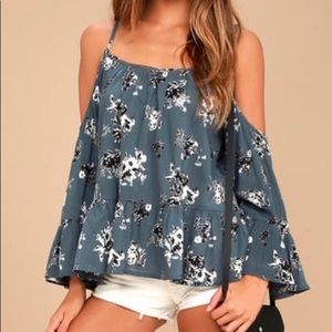 Off-the-shoulder top